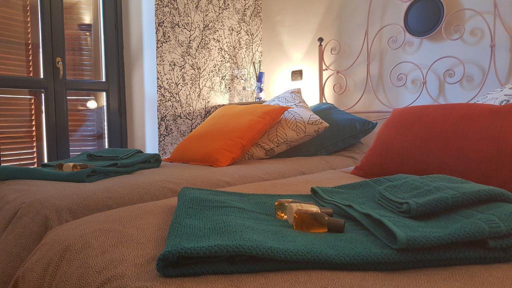 バローロ イージー コージー アフィッタカメーレ Bed & Breakfast エクステリア 写真