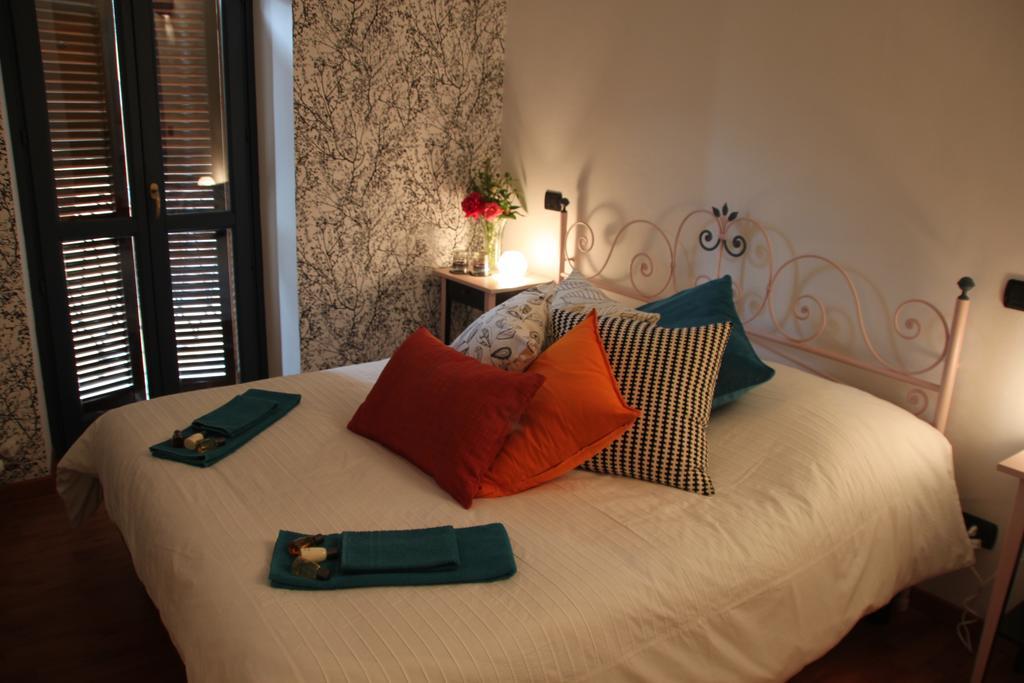バローロ イージー コージー アフィッタカメーレ Bed & Breakfast 部屋 写真